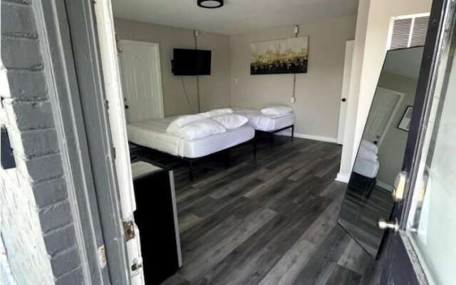 Cute & Friendly 1-BR 10 Mins From Nash