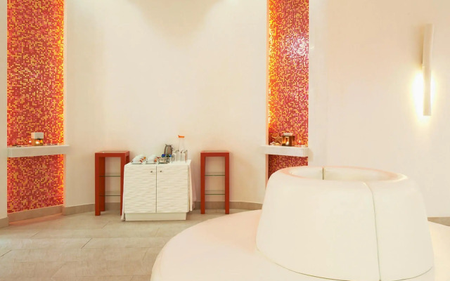 Real Marina Hotel & Spa
