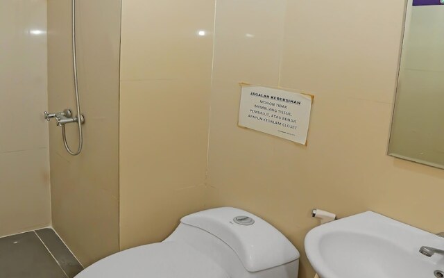 Townhouse OAK Hotel Fiducia Pasar Minggu