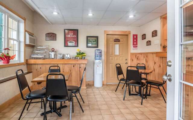 Rodeway Inn Lake George Outlets