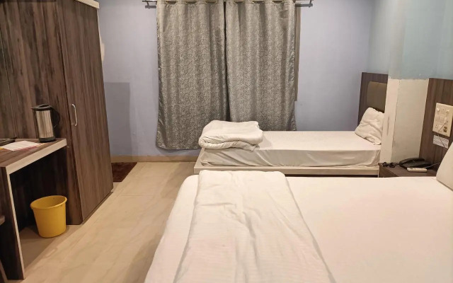 Hotel Paradise Residency