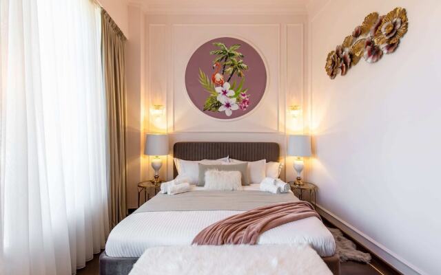 Old Town Luxury Suites