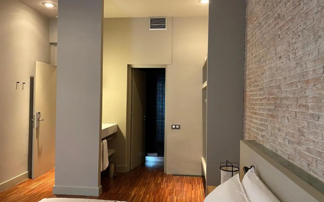 Pau Claris Apartment