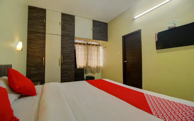 OYO 22536 Vishaak Inn