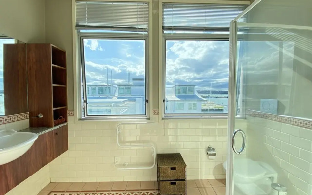 Waterfront Seaview Hotel Apartments