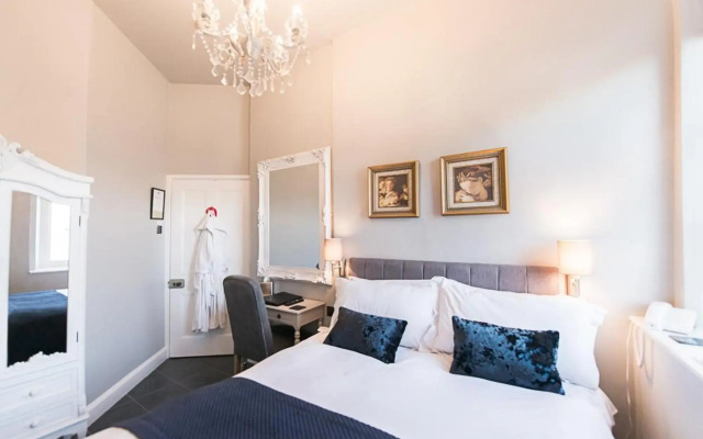 Glewstone Court Country House Hotel