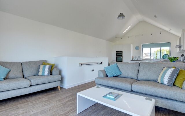 Modern Holiday Home in Westward Ho Near the Sea