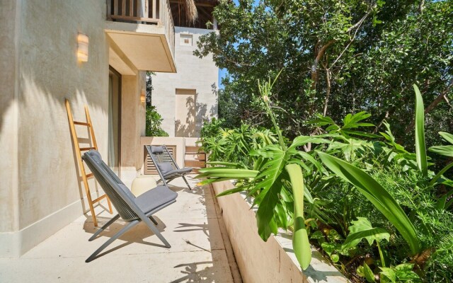 Santomar Tulum A102 By Lockey