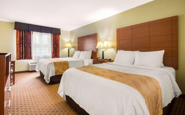 Quality Inn & Suites Wisconsin Dells Downtown - Waterparks Area
