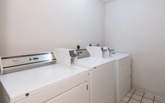 Spark by Hilton St. Robert Fort Leonard Wood