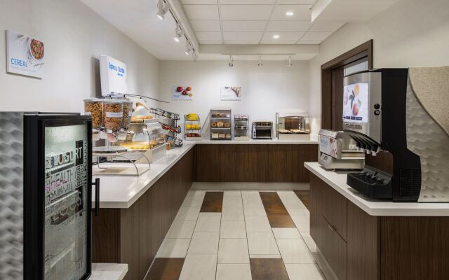 Holiday Inn Express Hotel & Suites Airdrie-Calgary North by IHG