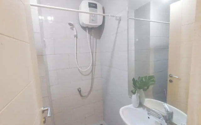 Spacious Studio At Anderson Supermall Mansion Apartment