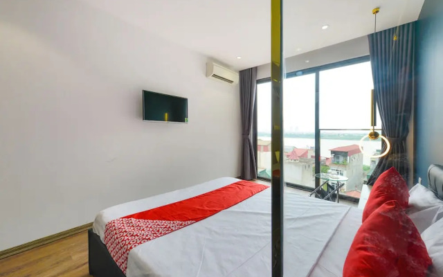 BH Riverside Hotel