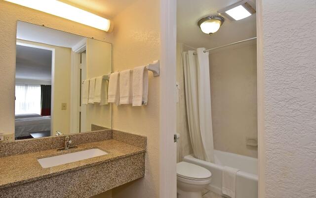 SureStay Hotel by Best Western Sarasota Lido Beach