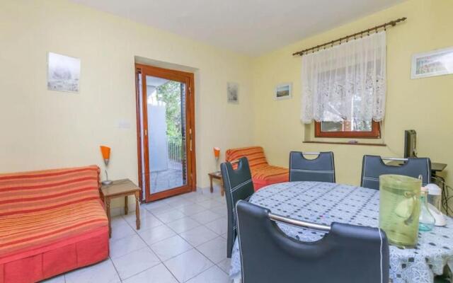 Apartments Mari-30m from the sea