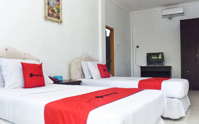 RedDoorz Plus @ Tirta Kencana Hotel