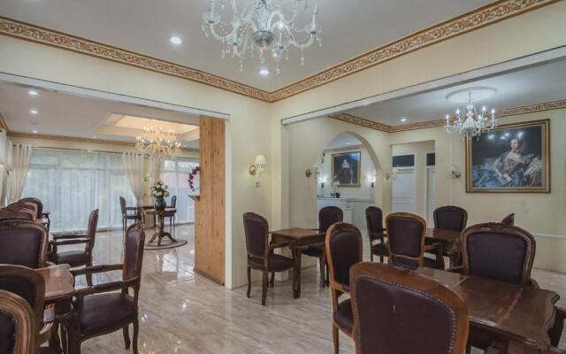 Urbanview Hotel Mon Bel Cibodas