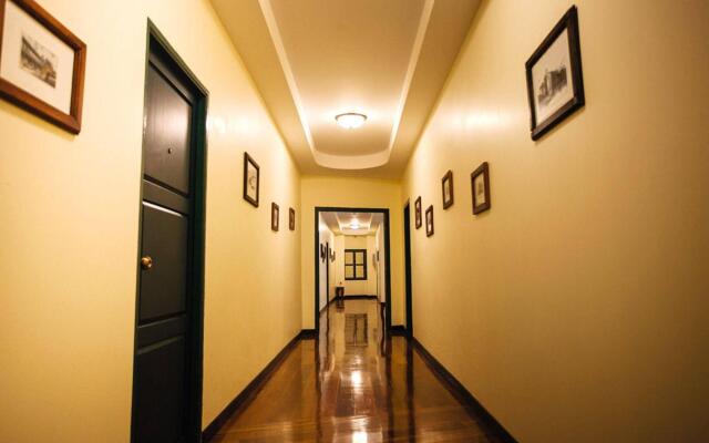 Srisomboon Hostel
