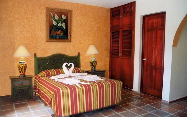 Hacienda San Miguel Hotel & Suites