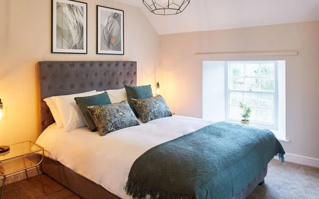 Host Stay Middle Farmhouse