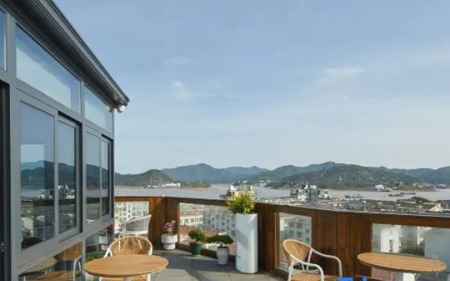 Heman Vinelea Zijinyuan Hotel (Xiangshan Shipu Fishing Port Ancient City Scenic Area)