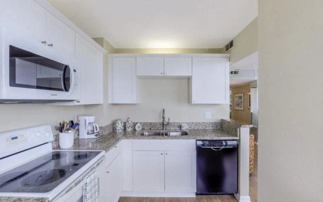 South Seas Tower 3-411