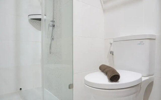 Homey And Spacious 2Br At Samara Suites Apartment