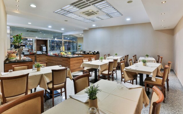 Kings Park Hotel