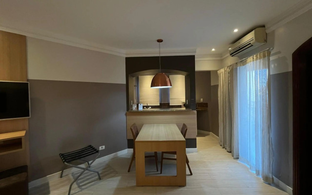 Cosmopolitan Praia Flat