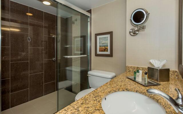 Hilton Winnipeg Airport Suites