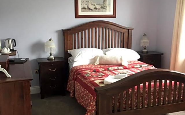 Lyntom House B&B