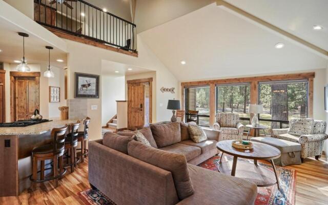 3 Tumalo-AC-Hot Tub-4BR/3BA