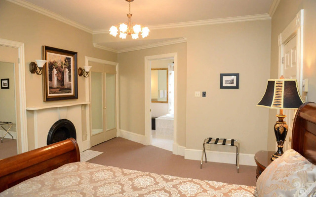 The Elizabeth Manor Guesthouse