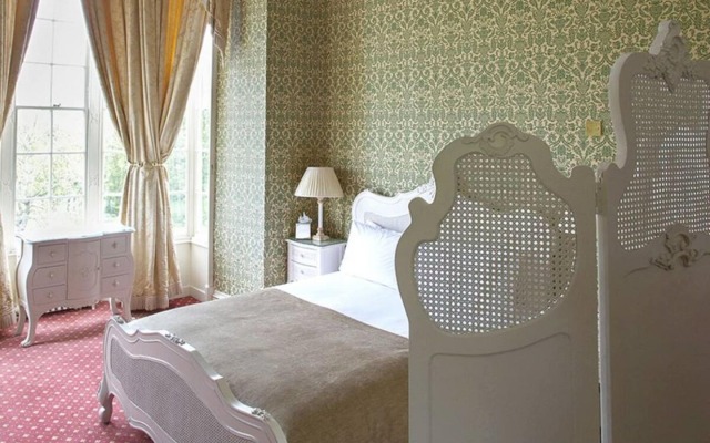 Donnington Grove Country Club