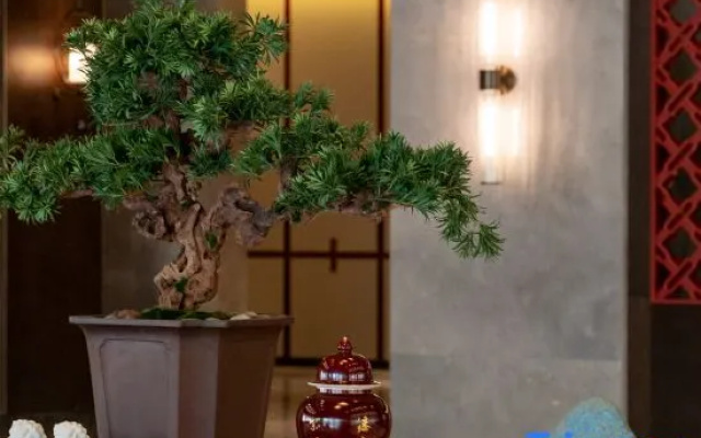 Lushan Maison New Century Resort Hotel