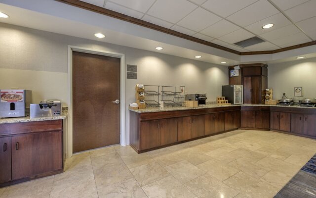 Fairfield Inn & Suites Slippery Rock