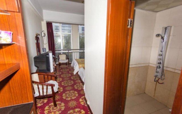 Qujing Desheng Hotel