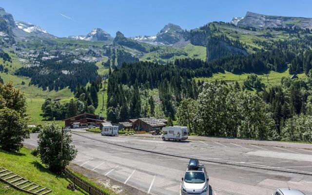 Appartement La Clusaz, 3 pièces, 6 personnes - FR-1-437-95