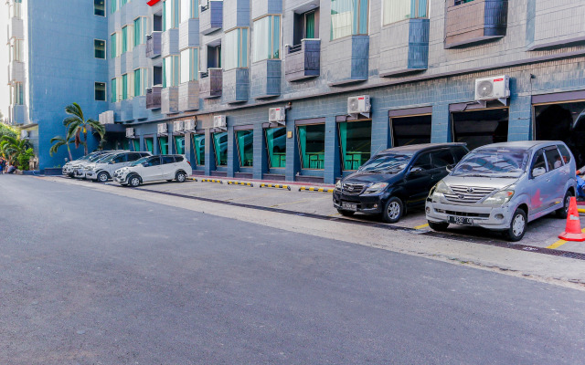 Super OYO Townhouse 2 Hotel Gunung Sahari