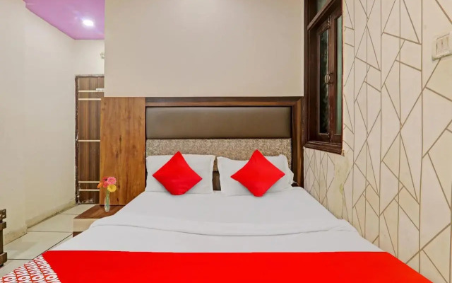 Oyo Flagship 806856 Hotel Ashirvad