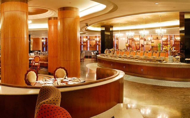 Yizui Crown Hotel