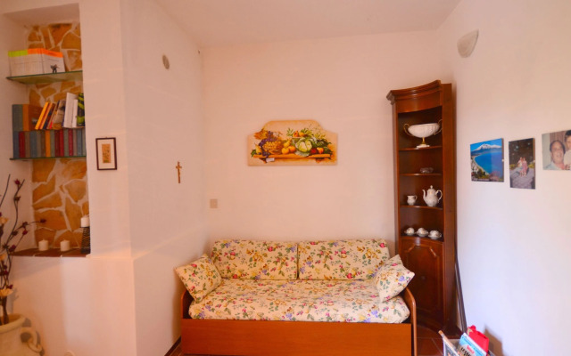 Casa unifamiliar con jard n privado