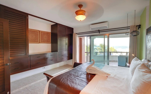 Oceanfront Isla Mujeres Estate w/ Infinity Pool!