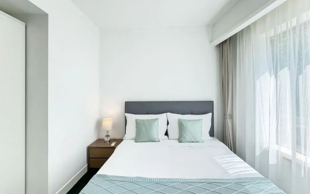 Shanghai West Nanjing RD 3Bed 1Min Metro