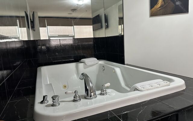 Luxury Downtown Condo Two Bedroom