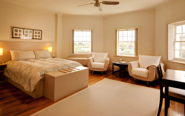 The Woodbridge Waterfront Rooms.