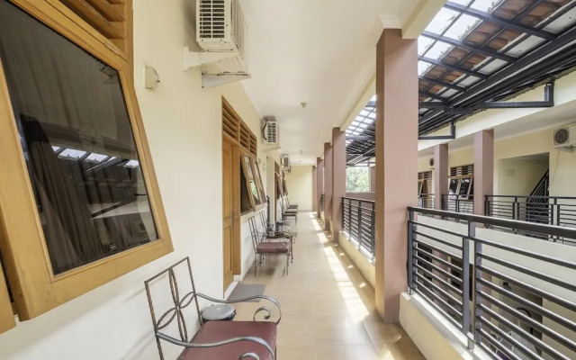 OYO 2121 Pondok Nazwa