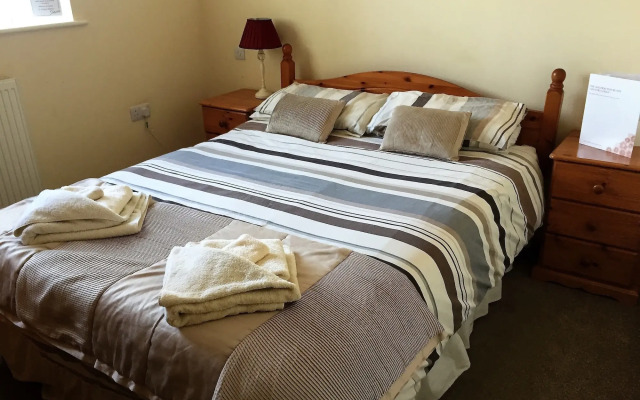 Halfway House Inn Country Lodge