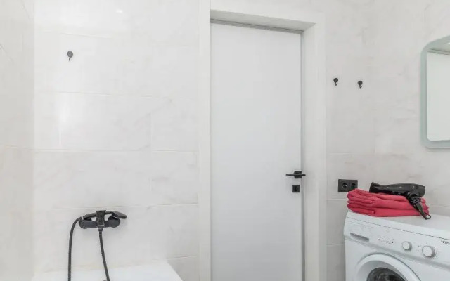 Novikov Courtyard on Engels Street 4