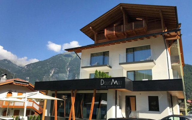 Dolomeet Boutique Hotel